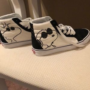 Snoopy high top vans